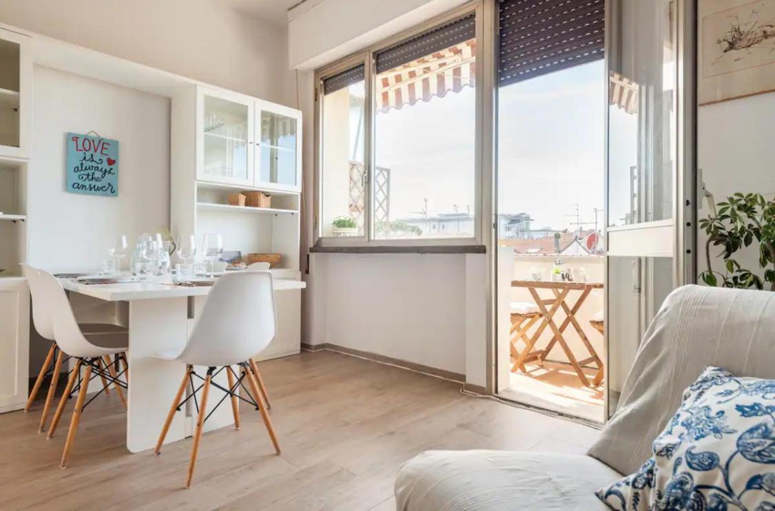 Seaside Apt Private Parking And Near The Beach Viareggio Exterior foto